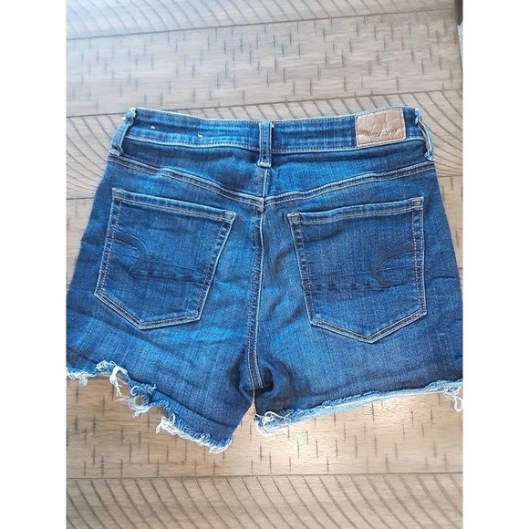 American Eagle Shorts - Picture 2 of 4